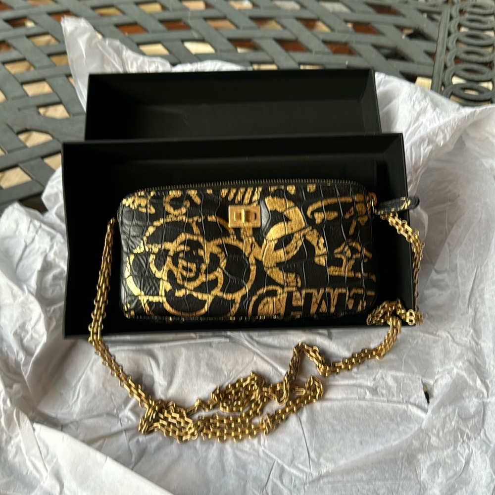 CHANEL ULTRA RARE CROC EMBOSSED LEATHER GRAFFITI DOUBLE ZIP WOC!!